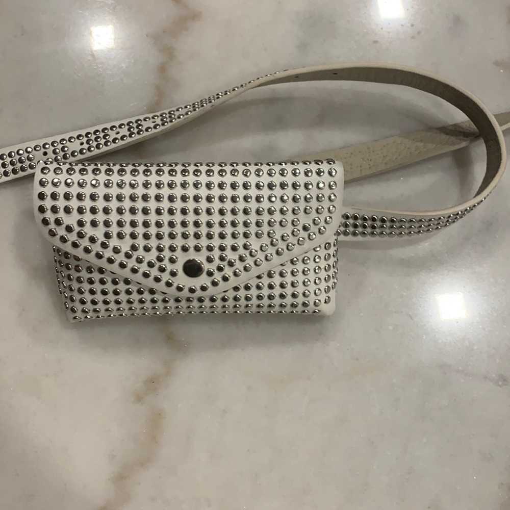 Belt purse with studs